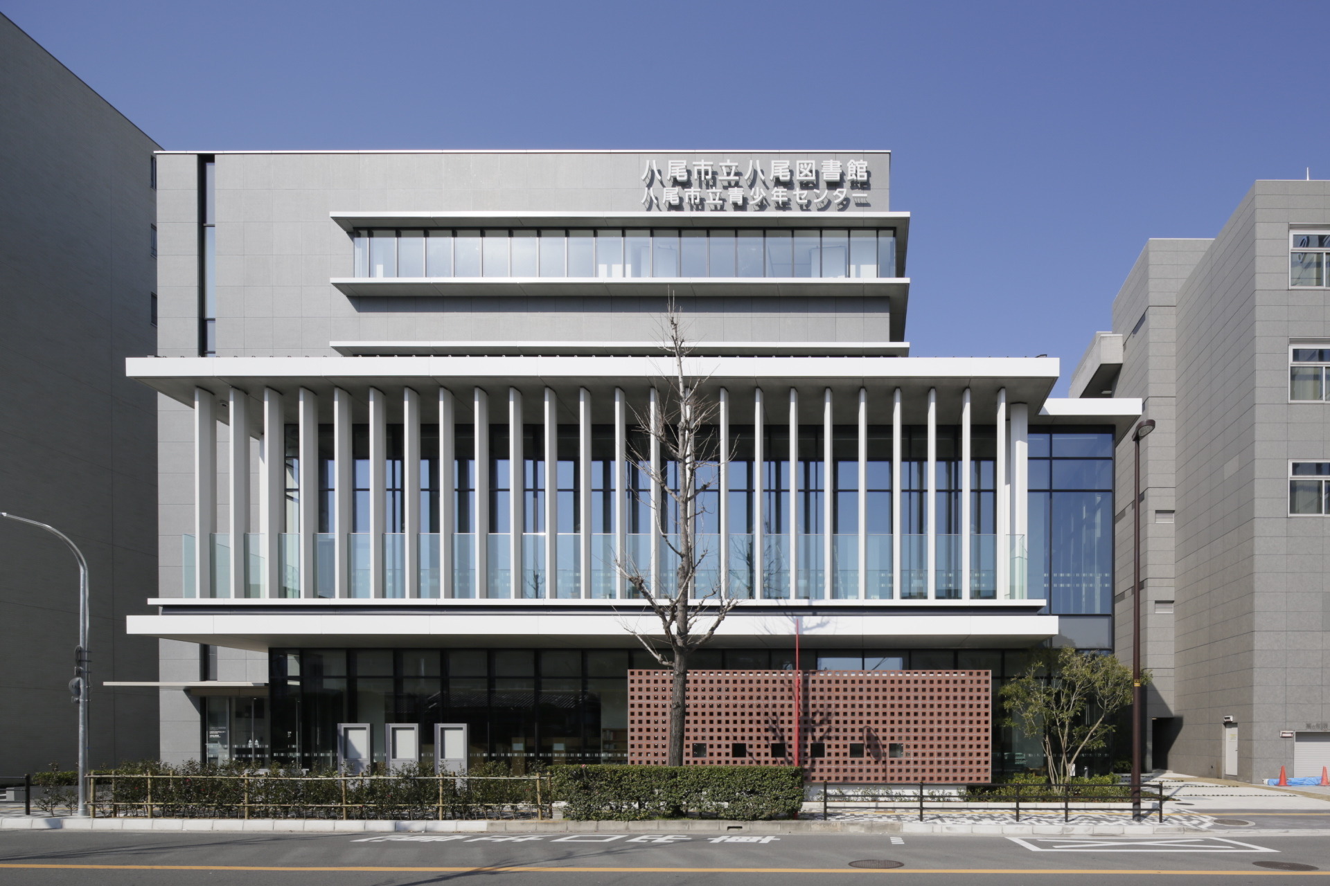 写真：八尾図書館
