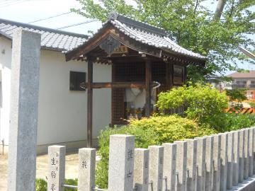 写真：六カ地蔵尊