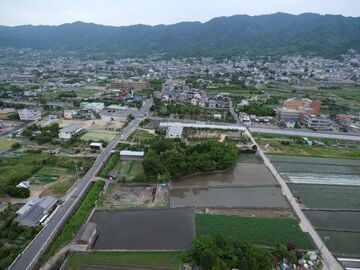 写真:郡川西塚古墳と高安千塚古墳群