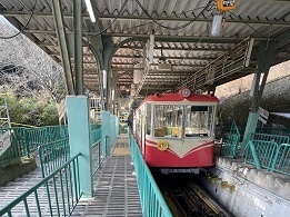 写真：赤のケーブルカー