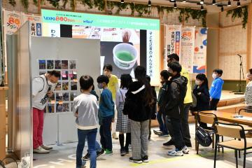写真：みんなの意見をきいてみよう2