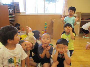 写真：3歳児　変顔