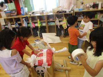 写真：5歳児　布団太鼓再現1