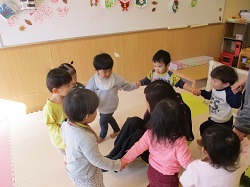 集団遊びの写真