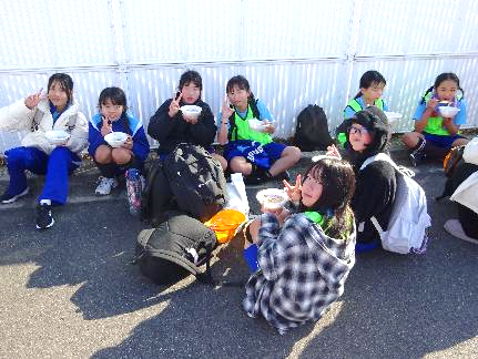 うどんの炊き出し10