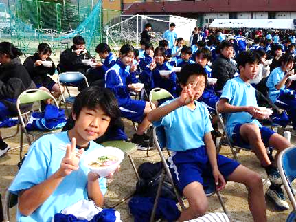 うどんの炊き出し13