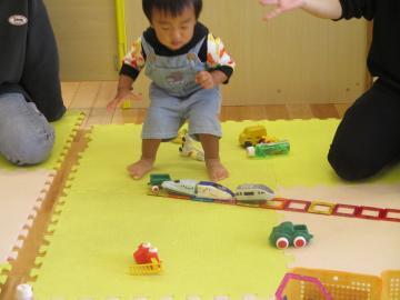 写真：1歳児年齢交流5