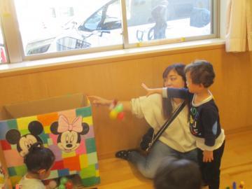 写真：1歳児年齢交流9
