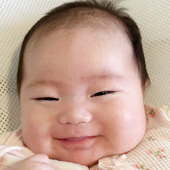 写真：赤ちゃん　えみ