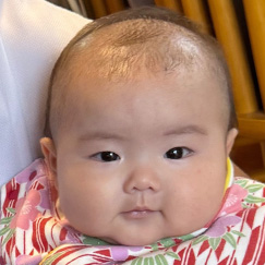 写真：赤ちゃん　ここ