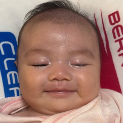 写真：赤ちゃん　ゆあら