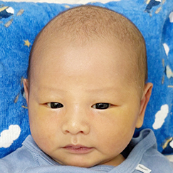 写真：赤ちゃん　おと