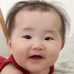 写真：赤ちゃん　ゆか