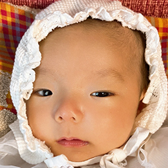 写真：赤ちゃん　ひかる
