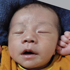 写真：赤ちゃん　しおん