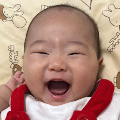 写真：赤ちゃん　サラ