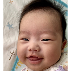 写真：赤ちゃん　かえ