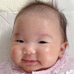 写真：赤ちゃん　ひな
