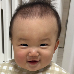 写真:赤ちゃん りつき