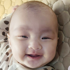写真：赤ちゃん　あねら