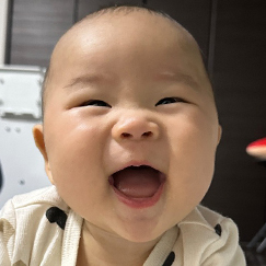 写真：赤ちゃん　りんせい