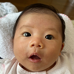 写真：赤ちゃん　ゆか