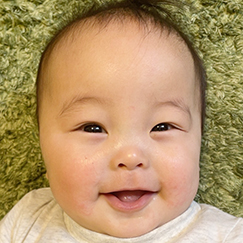 写真：赤ちゃん　だん