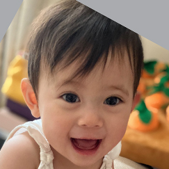 写真：赤ちゃん　ゆら