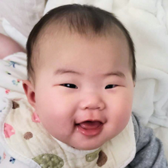 写真：赤ちゃん　みな