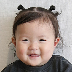 写真：赤ちゃん　にな
