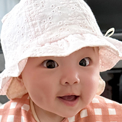 写真：赤ちゃん　あかり