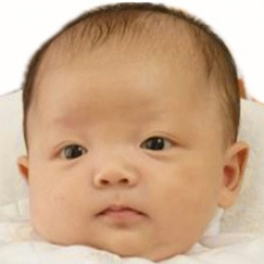 写真:赤ちゃん つき