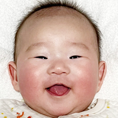 写真:赤ちゃん りお