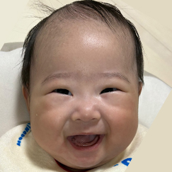 写真：赤ちゃん　あまね