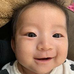 写真:赤ちゃん せな