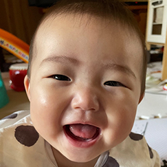 写真：赤ちゃん　いさと
