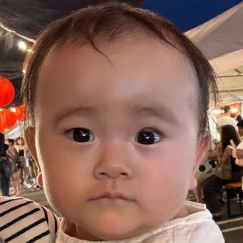 写真：赤ちゃん　しずく