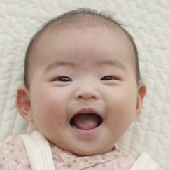 写真：赤ちゃん　おうり
