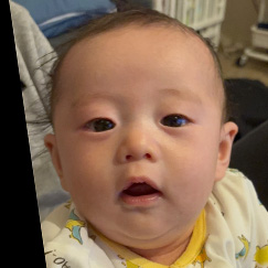 写真：赤ちゃん　いお