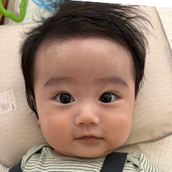 写真：赤ちゃん　とうり