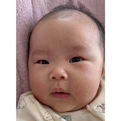 写真:赤ちゃん あかり