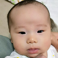 写真:赤ちゃん なごみ