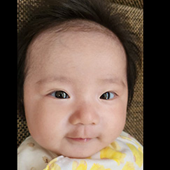 写真：赤ちゃん　ひみ