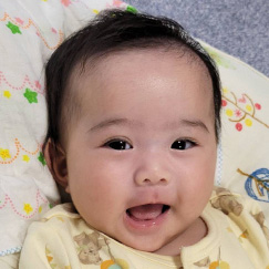 写真：赤ちゃん　みこと