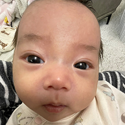 写真:赤ちゃん きい