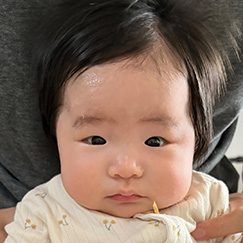 写真：赤ちゃん　ひな