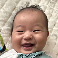 写真：赤ちゃん　ゆいろ