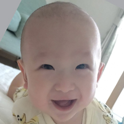 写真：赤ちゃん　ひろと