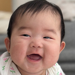 写真:赤ちゃん もも