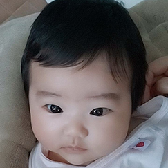 写真:赤ちゃん あお